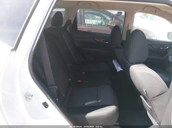 5N1AT2MV8HC811998 2017 NISSAN ROGUE - Image 8