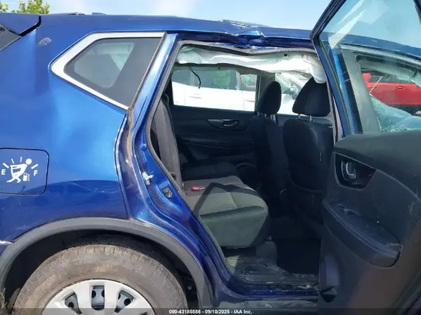 5N1AT2MV8HC812701 2017 NISSAN ROGUE - Image 8