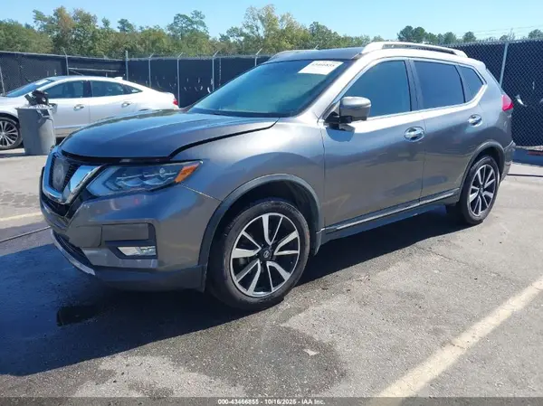 5N1AT2MV8HC813119 2017 NISSAN ROGUE - Image 2