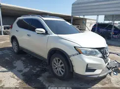 5N1AT2MV8HC814318 2017 NISSAN ROGUE