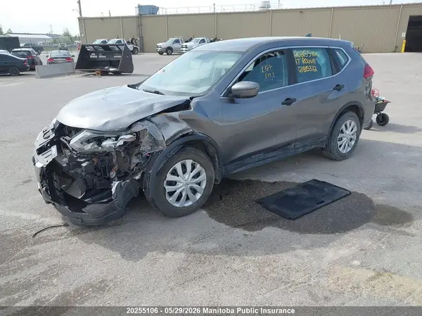 5N1AT2MV8HC815372 2017 NISSAN ROGUE - Image 2
