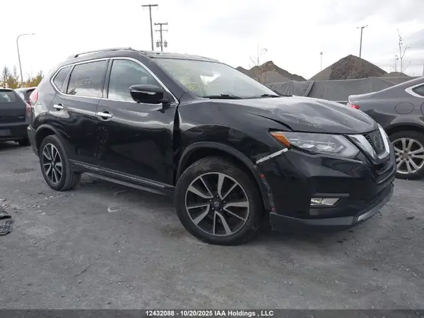 5N1AT2MV8HC816277 2017 NISSAN ROGUE - Image 1