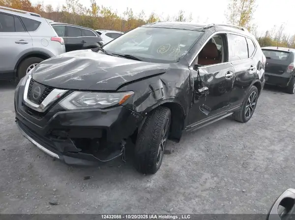 5N1AT2MV8HC816277 2017 NISSAN ROGUE - Image 2