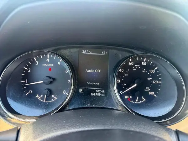 5N1AT2MV8HC817543 2017 NISSAN ROGUE - Image 8