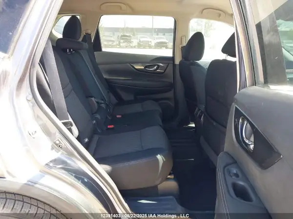 5N1AT2MV8HC820233 2017 NISSAN ROGUE - Image 8