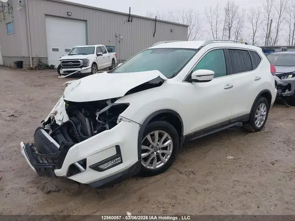 5N1AT2MV8HC821107 2017 NISSAN ROGUE - Image 2