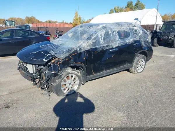 5N1AT2MV8HC821673 2017 NISSAN ROGUE - Image 2
