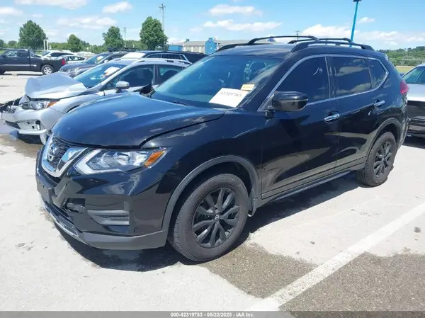 5N1AT2MV8HC822760 2017 NISSAN ROGUE - Image 2
