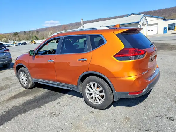 5N1AT2MV8HC829109 2017 NISSAN ROGUE - Image 2