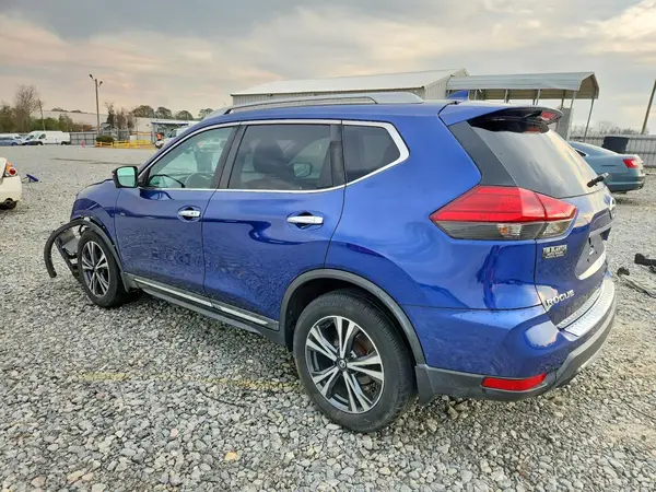 5N1AT2MV8HC831278 2017 NISSAN ROGUE - Image 2
