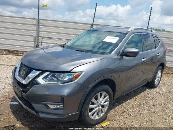5N1AT2MV8HC832141 2017 NISSAN ROGUE - Image 2