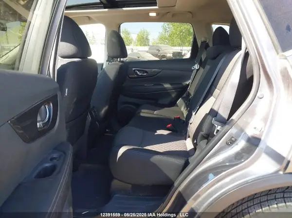 5N1AT2MV8HC843611 2017 NISSAN ROGUE - Image 8