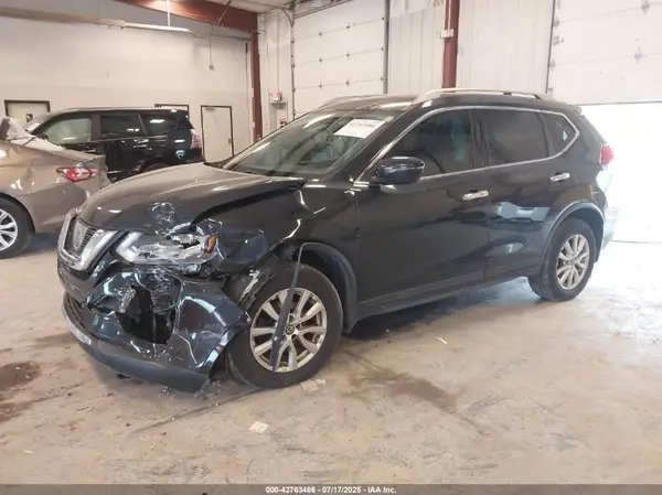 5N1AT2MV8HC845374 2017 NISSAN ROGUE - Image 2