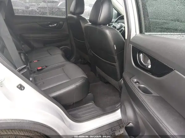 5N1AT2MV8HC845486 2017 NISSAN ROGUE - Image 8