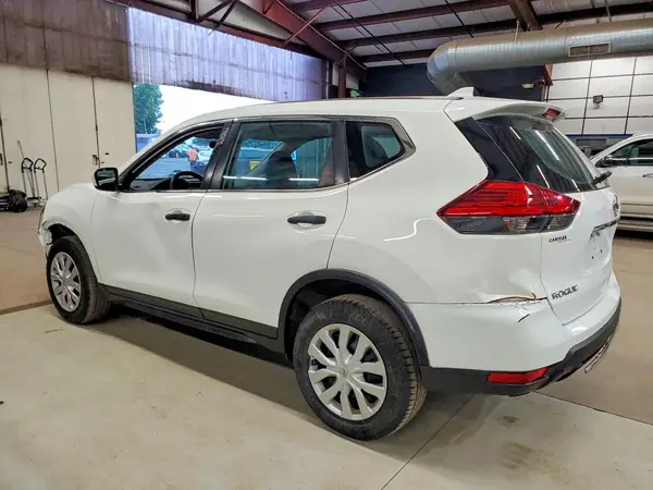5N1AT2MV8HC847643 2017 NISSAN ROGUE - Image 2
