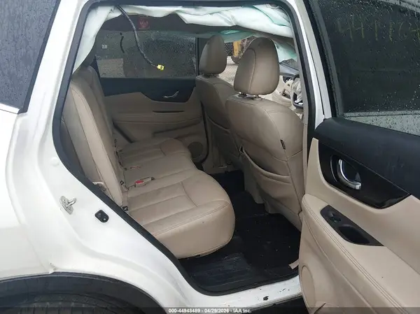 5N1AT2MV8HC848243 2017 NISSAN ROGUE - Image 8