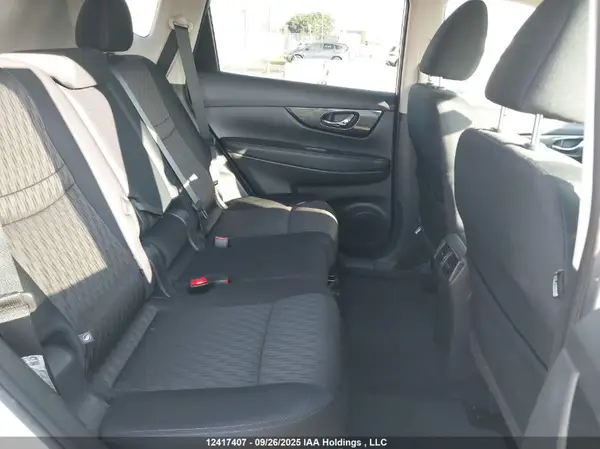 5N1AT2MV8HC863552 2017 NISSAN ROGUE - Image 8
