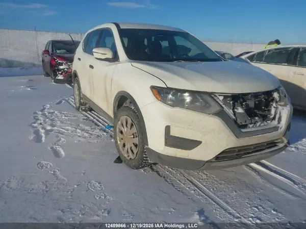 5N1AT2MV8HC870582 2017 NISSAN ROGUE - Image 1