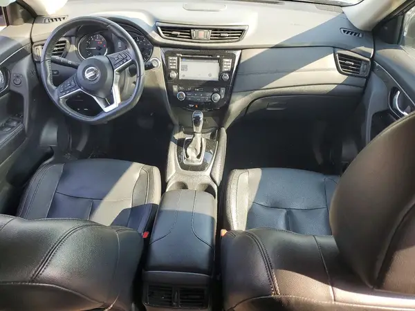 5N1AT2MV8HC873871 2017 NISSAN ROGUE - Image 8