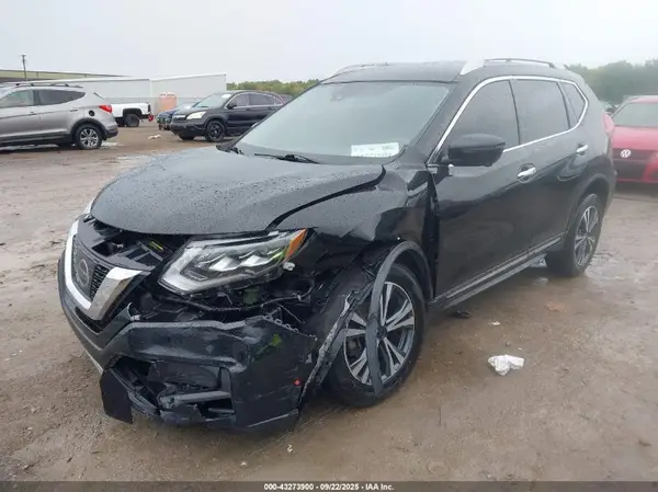 5N1AT2MV8HC875085 2017 NISSAN ROGUE - Image 2