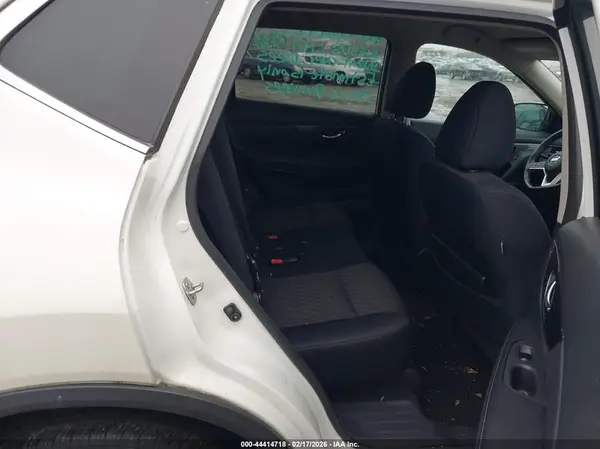 5N1AT2MV8HC888127 2017 NISSAN ROGUE - Image 8
