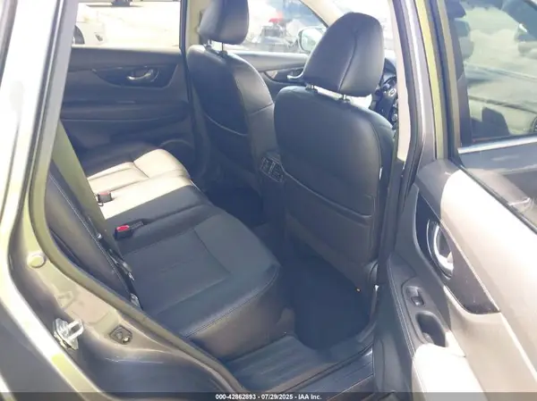 5N1AT2MV8HC888712 2017 NISSAN ROGUE - Image 8