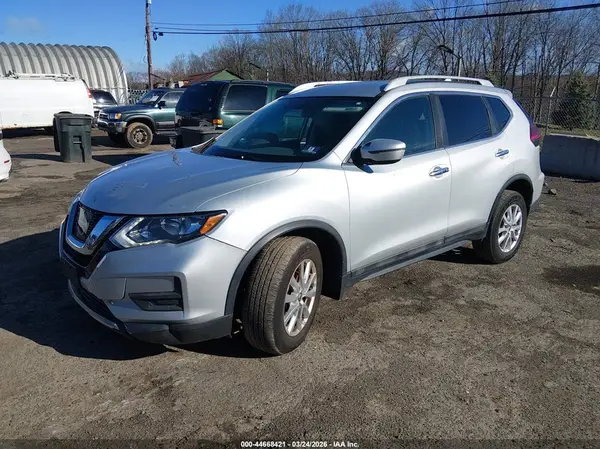 5N1AT2MV8HC892601 2017 NISSAN ROGUE - Image 2