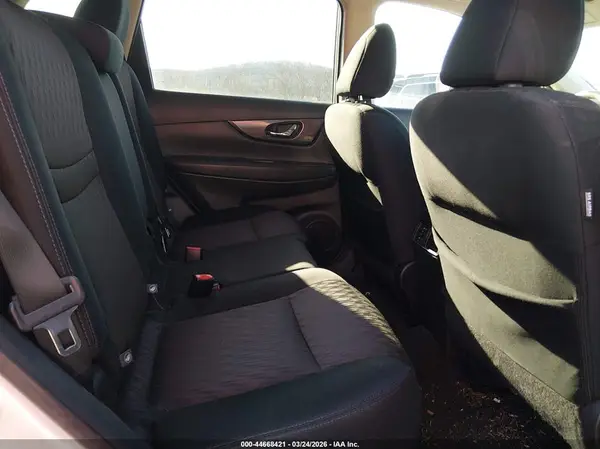 5N1AT2MV8HC892601 2017 NISSAN ROGUE - Image 8