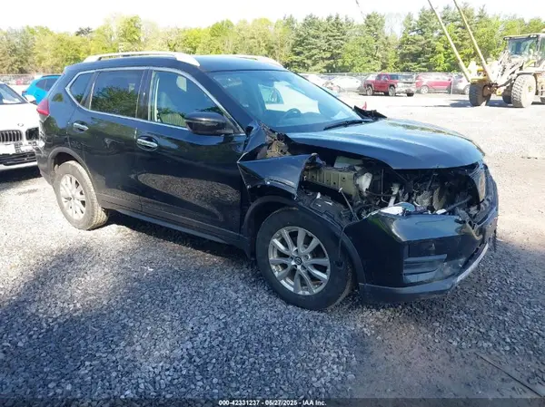 5N1AT2MV8HC897393 2017 NISSAN ROGUE - Image 1