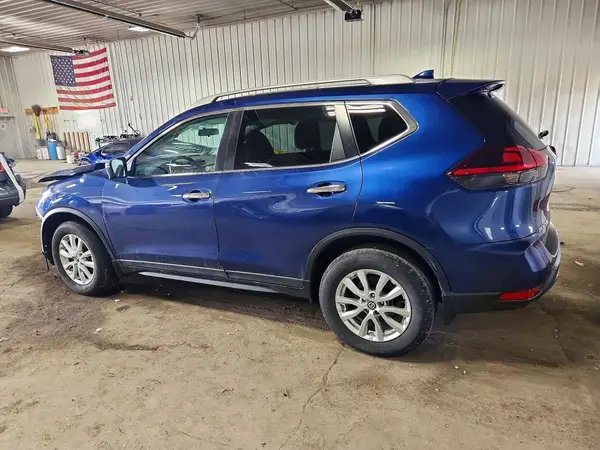 5N1AT2MV8JC701460 2018 NISSAN ROGUE - Image 2