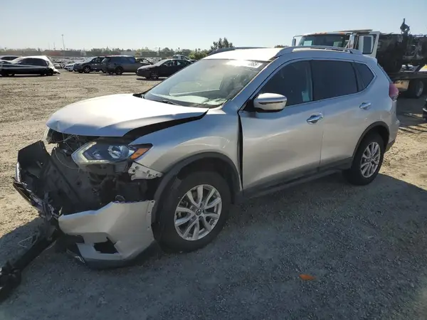 5N1AT2MV8JC710272 2018 NISSAN ROGUE - Image 1