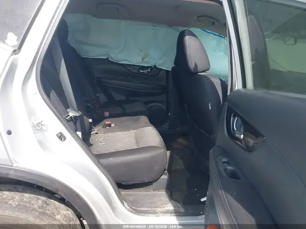 5N1AT2MV8JC710658 2018 NISSAN ROGUE - Image 8