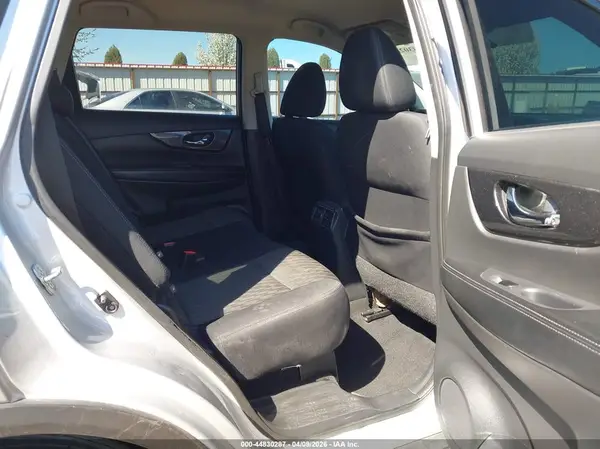 5N1AT2MV8JC711759 2018 NISSAN ROGUE - Image 8