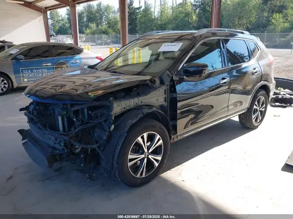 5N1AT2MV8JC712975 2018 NISSAN ROGUE - Image 2