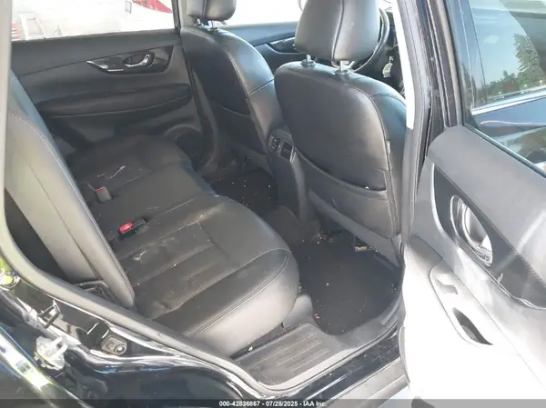 5N1AT2MV8JC712975 2018 NISSAN ROGUE - Image 8