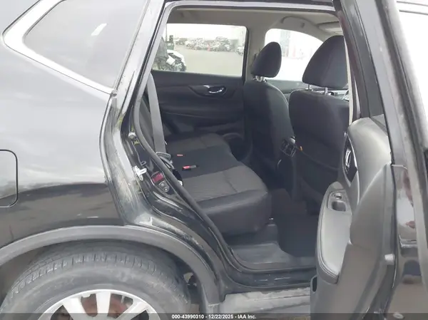 5N1AT2MV8JC713060 2018 NISSAN ROGUE - Image 8