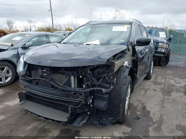 5N1AT2MV8JC714192 2018 NISSAN ROGUE - Image 2