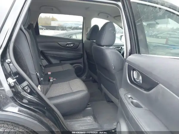 5N1AT2MV8JC714192 2018 NISSAN ROGUE - Image 8