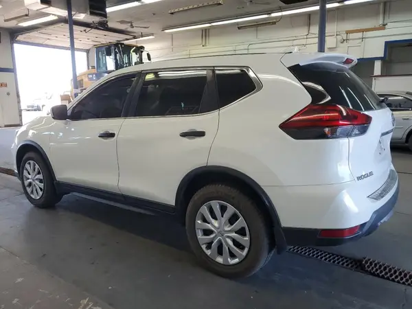 5N1AT2MV8JC715598 2018 NISSAN ROGUE - Image 2