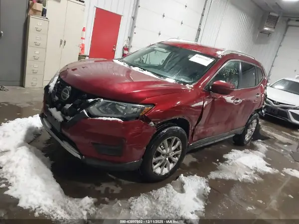 5N1AT2MV8JC722406 2018 NISSAN ROGUE - Image 2