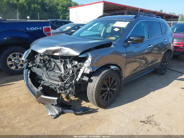 5N1AT2MV8JC722440 2018 NISSAN ROGUE - Image 2