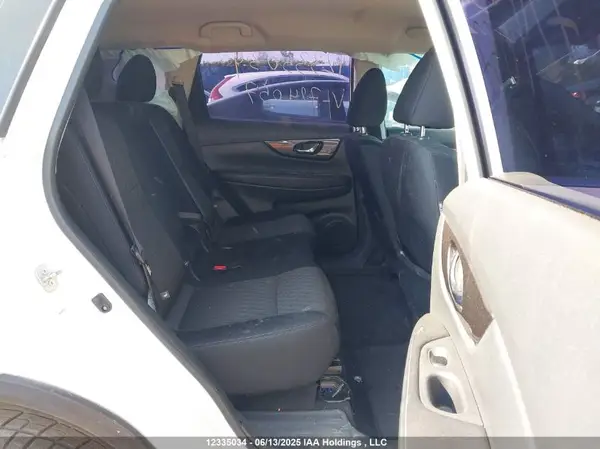 5N1AT2MV8JC724057 2018 NISSAN ROGUE - Image 8