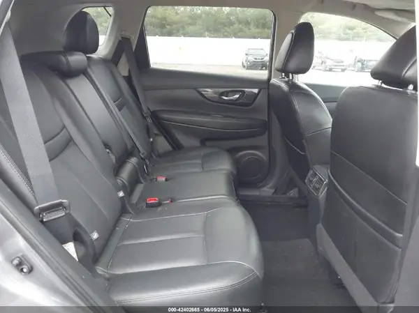 5N1AT2MV8JC728836 2018 NISSAN ROGUE - Image 8