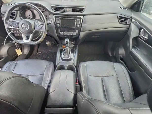 5N1AT2MV8JC730165 2018 NISSAN ROGUE - Image 8