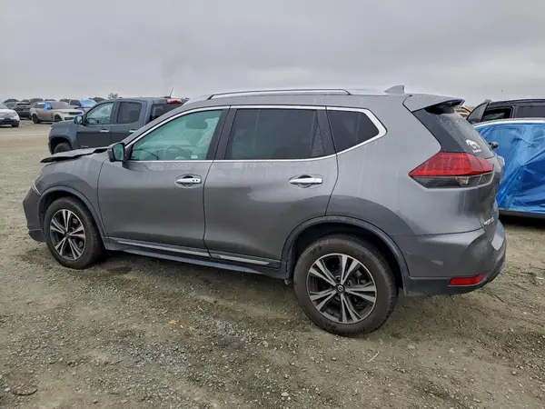 5N1AT2MV8JC732305 2018 NISSAN ROGUE - Image 2
