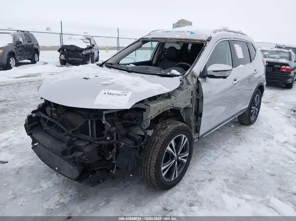 5N1AT2MV8JC732837 2018 NISSAN ROGUE - Image 2