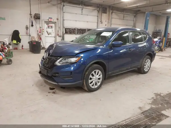 5N1AT2MV8JC735527 2018 NISSAN ROGUE - Image 2