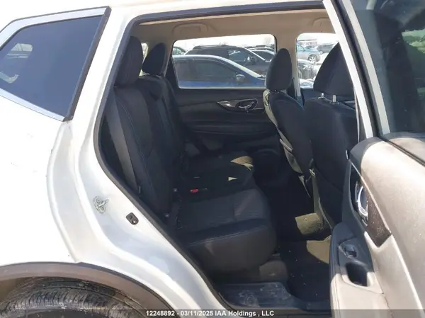 5N1AT2MV8JC735950 2018 NISSAN ROGUE - Image 8