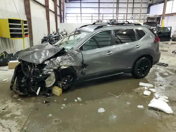 5N1AT2MV8JC736127 2018 NISSAN ROGUE - Image 1