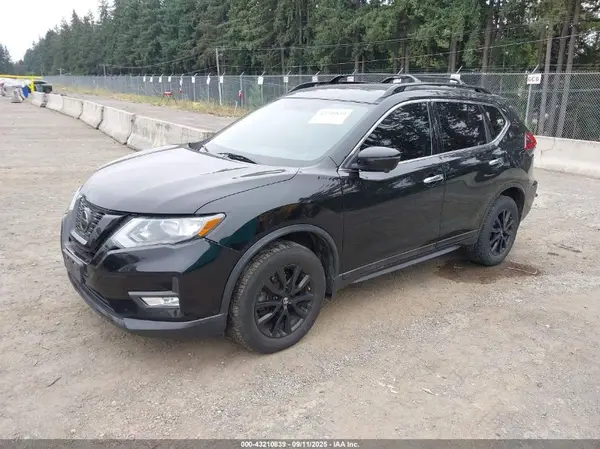 5N1AT2MV8JC737021 2018 NISSAN ROGUE - Image 2